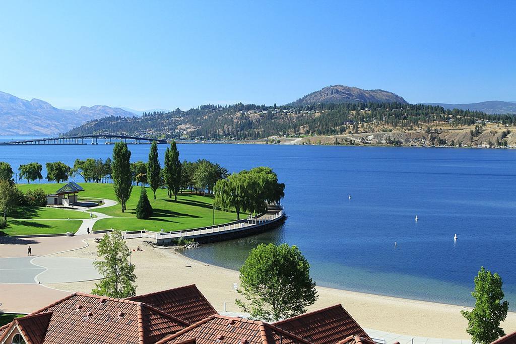 Sunset Waterfront Resort By Kelownacondorentals ภายนอก รูปภาพ